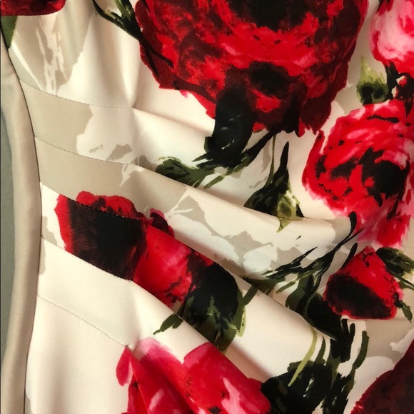 Flattering cocktail dress - Red, pink ivory and silky feel - Picture 2 of 4